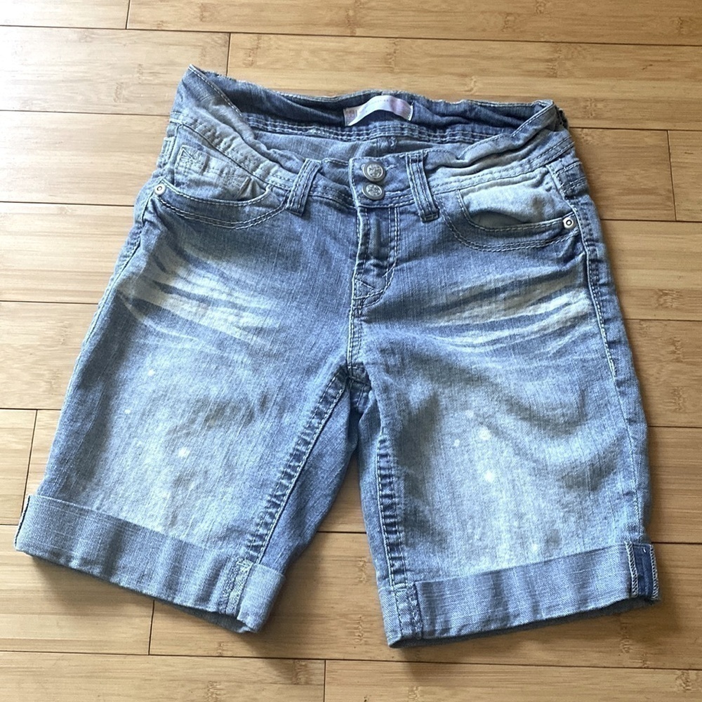 “No boundaries “ stretchy jeans shorts​​​​​​​​​​​​​​​​​